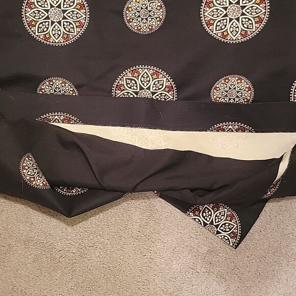 Ann Taylor black print skirt 6 - Picture 9 of 10